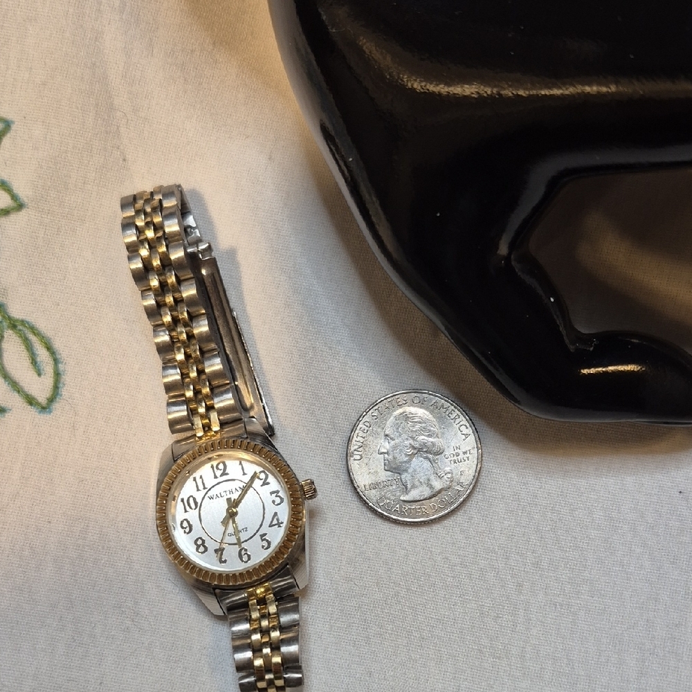 Waltham Two-Tone Quartz Watch - Picture 10 of 10